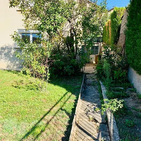 Quartier Calme Apartment