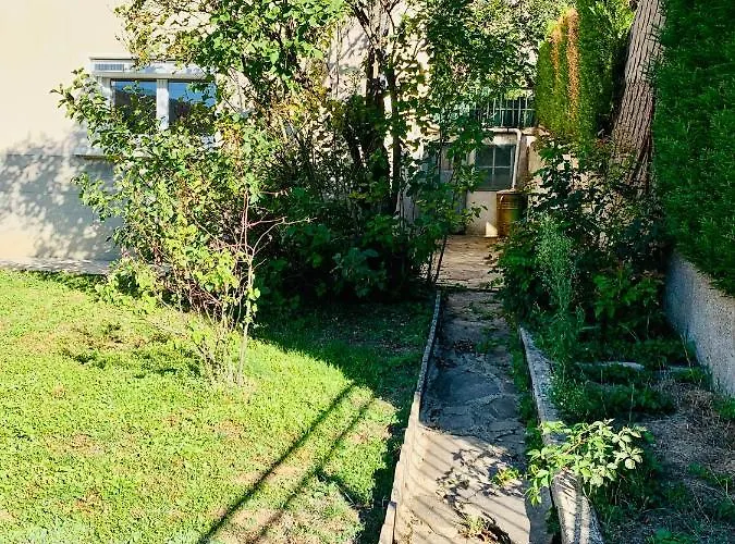 Lumineux Dans Impasse, Calme Apartman