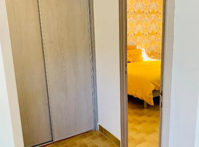 Apartman Lumineux Dans Impasse, Calme *