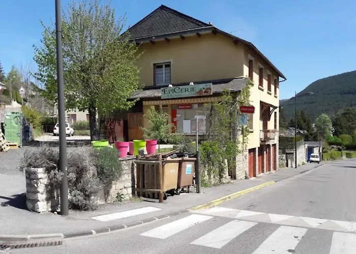 Apartman Lumineux Dans Impasse, Calme *